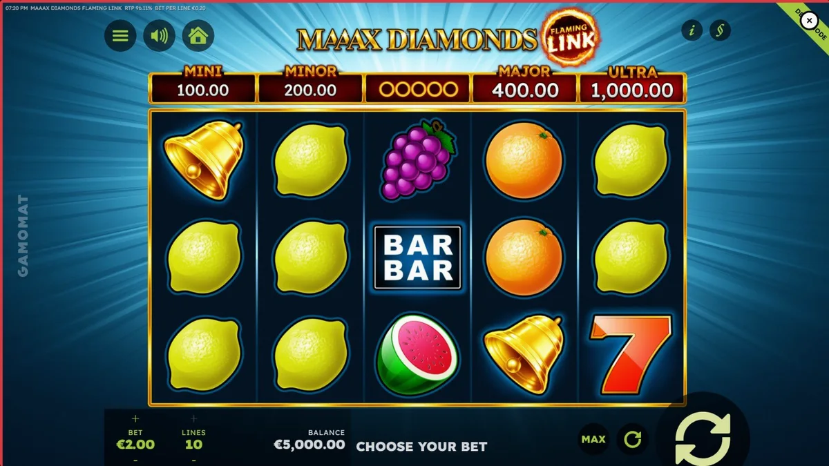 Tampilan visual slot Maaax Diamonds Flaming Link dengan simbol buah dan berlian api yang menyala.